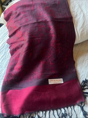 New pashmina Burgundy Paisley Fringe Shawl Scarf